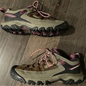 KEEN Women's Targhee III Waterproof Color Weiss Size 10w